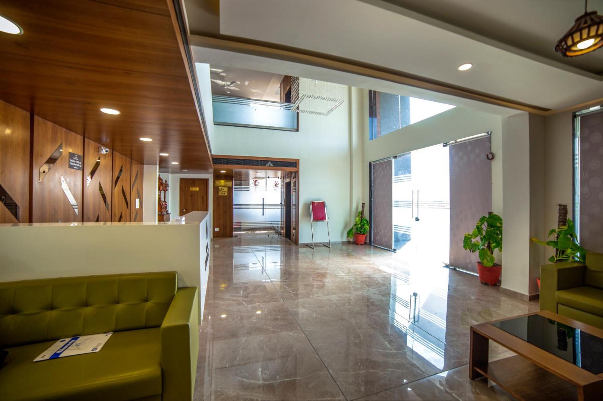 Hotel Shivalik - Mehsana Mahesana エクステリア 写真