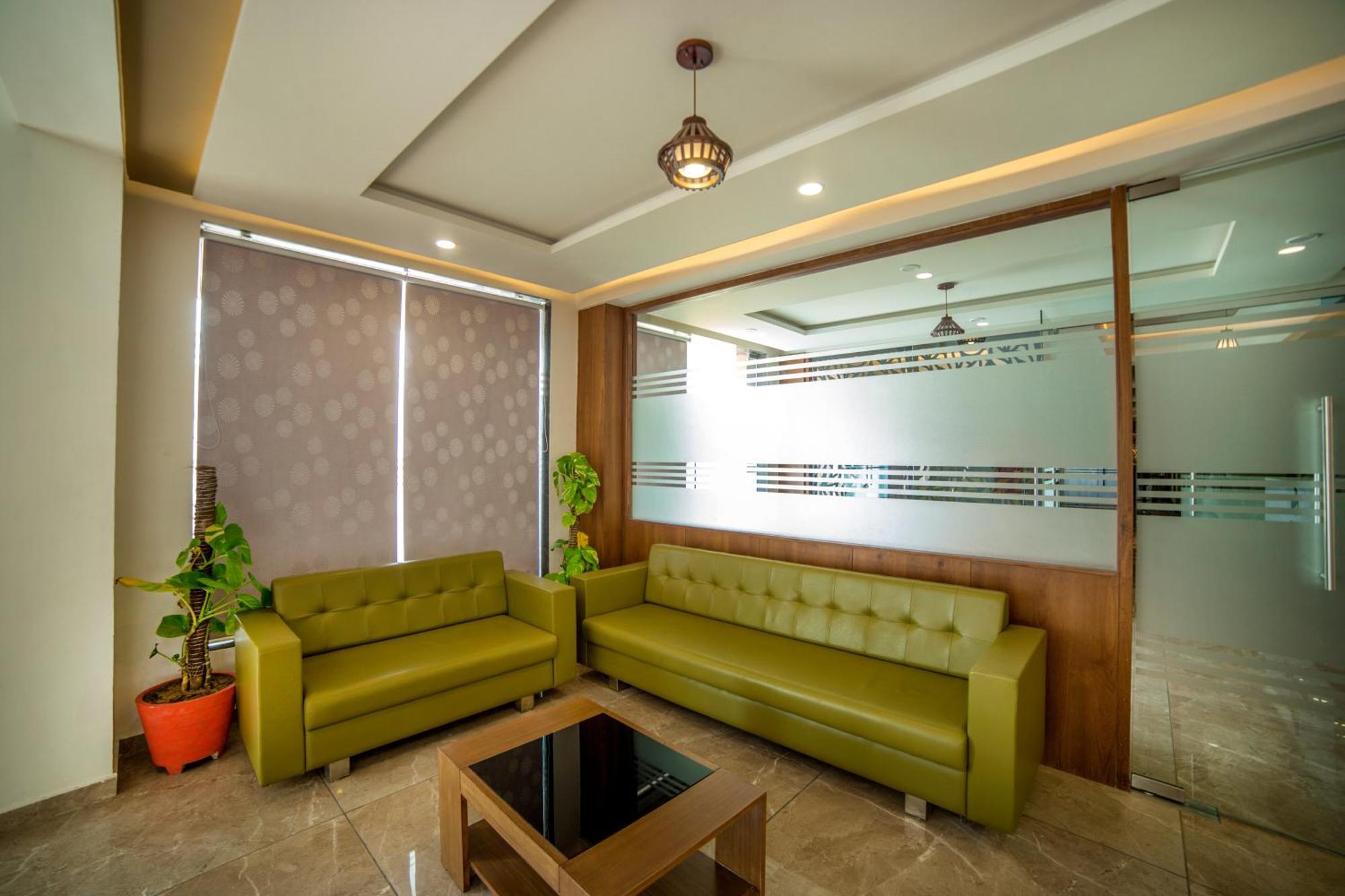 Hotel Shivalik - Mehsana Mahesana エクステリア 写真