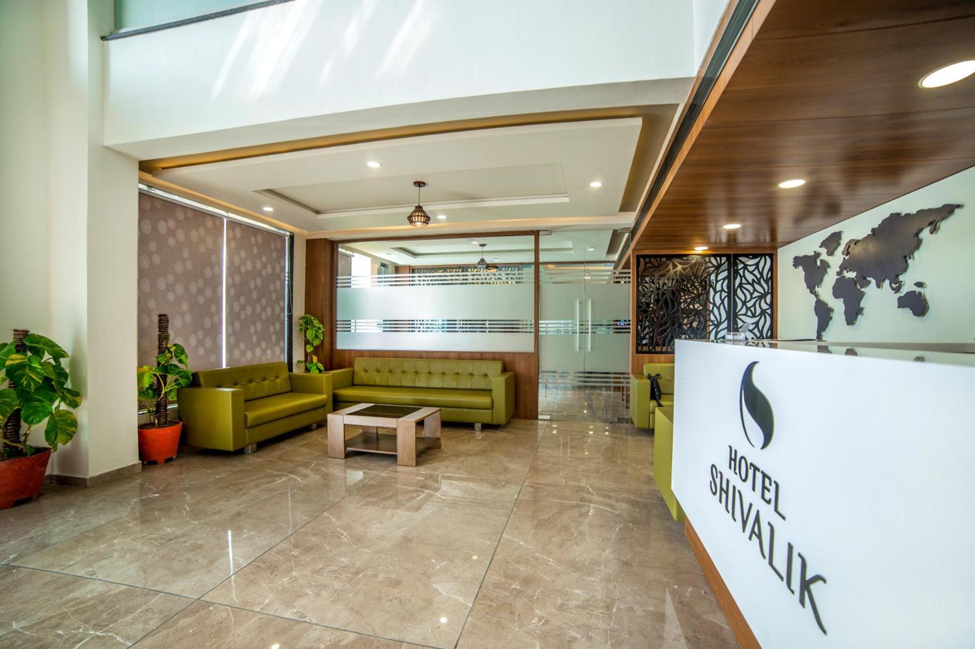Hotel Shivalik - Mehsana Mahesana エクステリア 写真