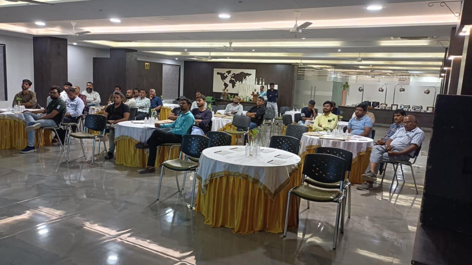 Hotel Shivalik - Mehsana Mahesana エクステリア 写真